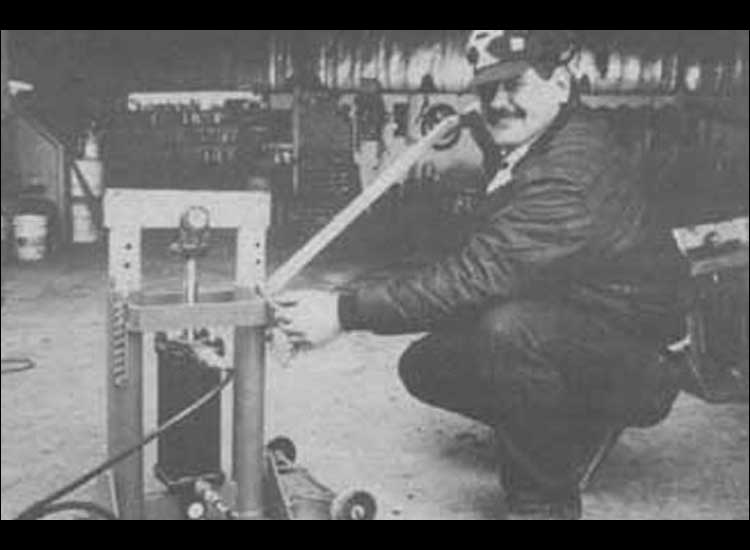 HISTORY OF THE INVENTION OF THE HYDRAULIC JACK