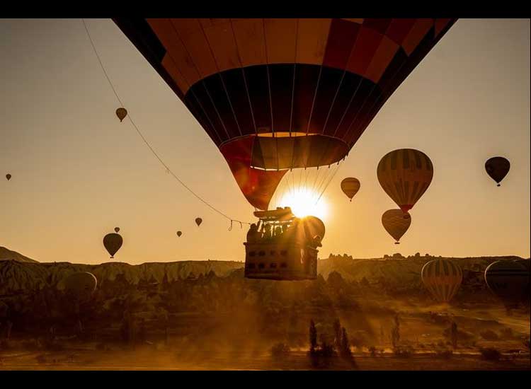 History of the Invention of Hot Air Balloons, the First Passengers Were Not Humans