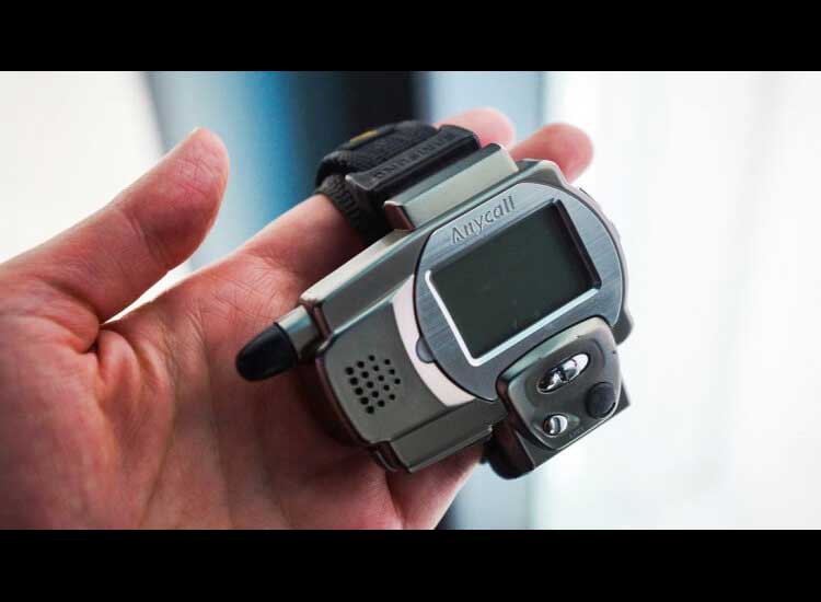 A Look at the Origins of Smart Watches